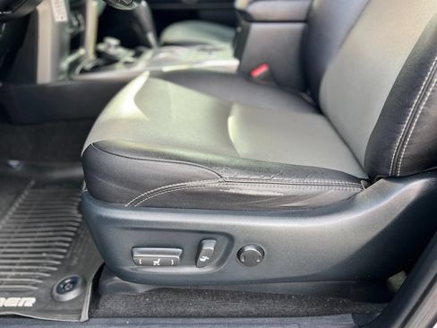 Used 2018 Toyota 4Runner SR5 Premium AWD/4WD image 23