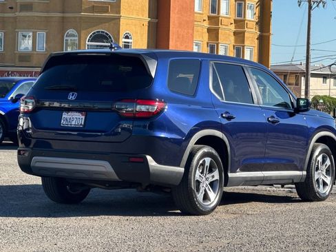 Certified 2025 Honda Pilot EX-L image 4
