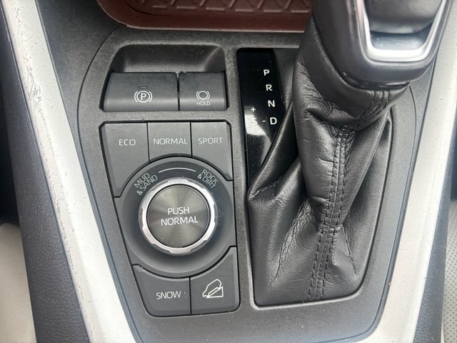 Used 2022 Toyota RAV4 Limited w/ Limited Grade Weather Package AWD/4WD image 17