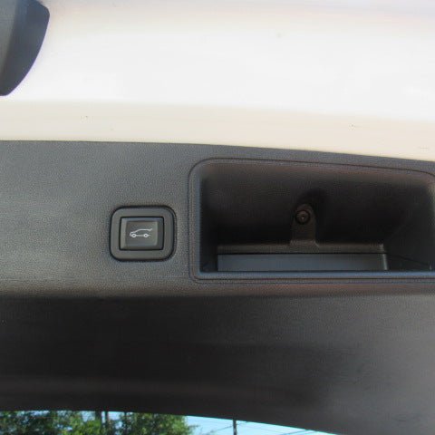 Certified 2024 GMC Terrain SLT AWD/4WD image 10