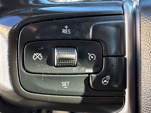 Used 2022 GMC Sierra 2500 SLT w/ SLT Premium Package image 29