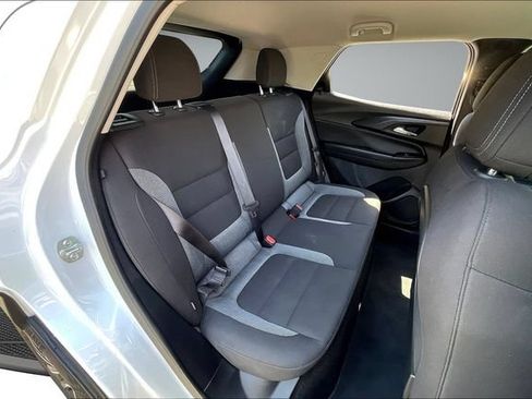 Used 2025 Chevrolet TrailBlazer LT FWD image 27