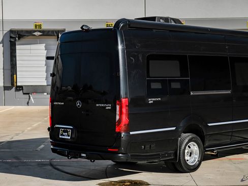 Used 2022 Mercedes-Benz Sprinter 3500 image 14