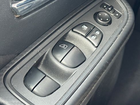 Used 2021 Nissan Versa SV image 19