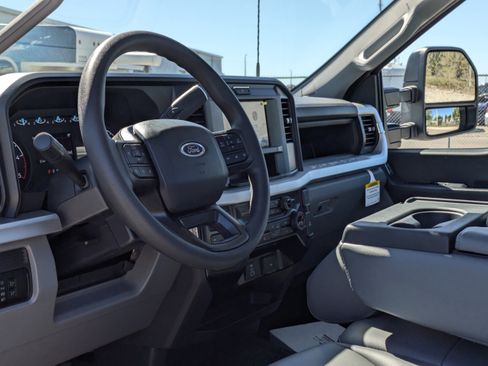 New 2025 Ford F550 4x4 Regular Cab Super Duty image 16