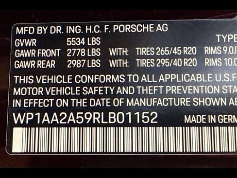 Used 2024 Porsche Macan AWD/4WD image 34