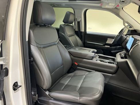 Certified 2025 Ford Expedition Active AWD/4WD image 26