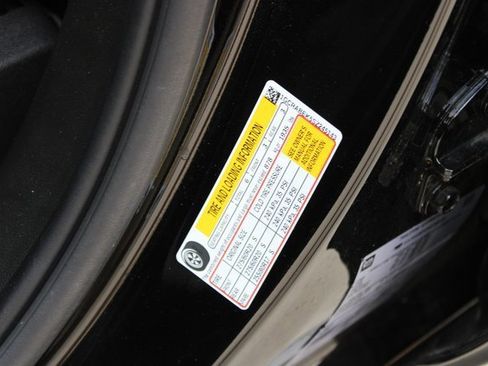 Certified 2025 Chevrolet Silverado 1500 Custom image 29