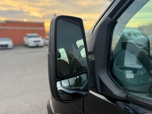 Used 2019 Ford Transit 350 XLT image 17