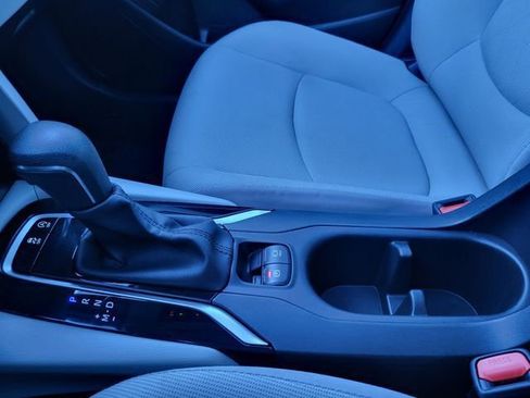 Used 2024 Toyota Corolla Cross LE w/ Moonroof Package image 25