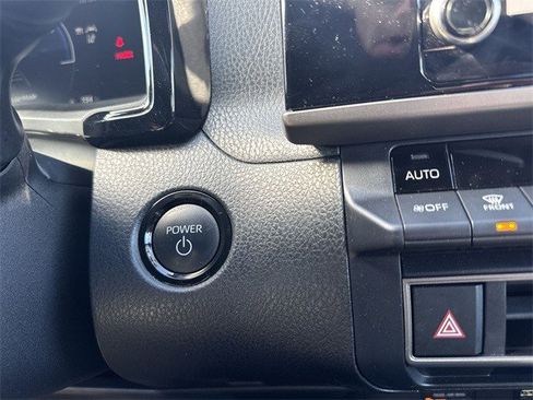 Used 2025 Toyota Camry SE image 20