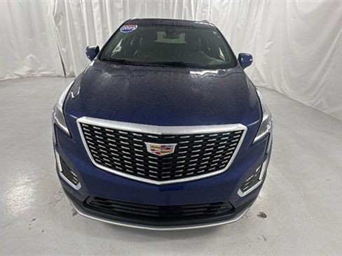 Used 2025 Cadillac XT5 Premium Luxury image 8
