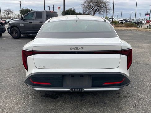 Used 2025 Kia K4 LXS image 6