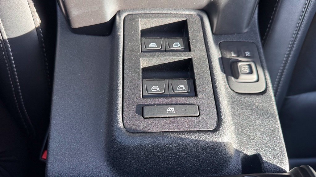 Used 2025 Ford Bronco Outer Banks AWD/4WD image 18