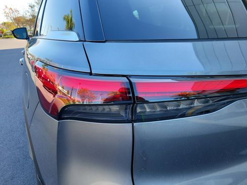 New 2026 INFINITI QX60 Luxe w/ Family Package image 10