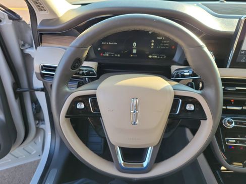 Used 2022 Lincoln Corsair Reserve w/ Equipment Group 201A image 23