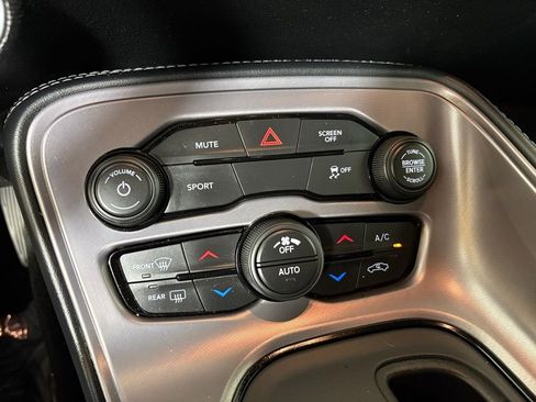 Used 2023 Dodge Challenger SXT RWD image 28