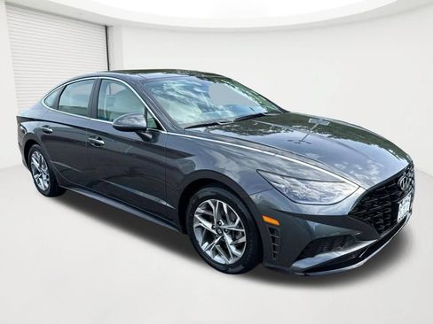 Certified 2023 Hyundai Sonata SEL w/ Convenience Package FWD image 3