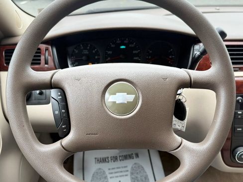 Used 2007 Chevrolet Impala LS FWD image 12