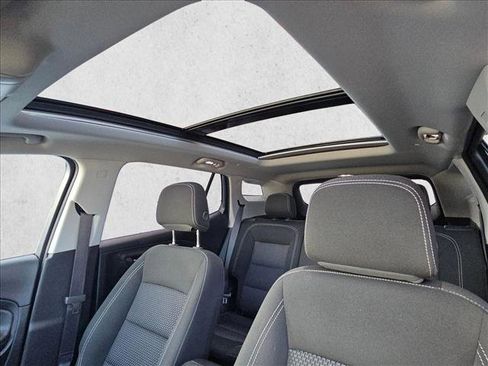 Used 2022 GMC Terrain SLE w/ Driver Convenience Package image 16