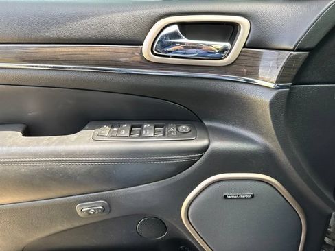Used 2016 Jeep Grand Cherokee Overland RWD image 17