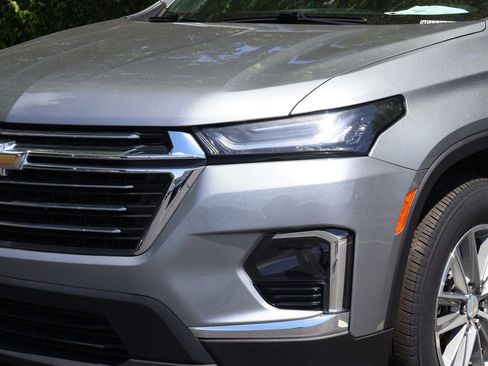 Used 2023 Chevrolet Traverse LT w/ LPO, Floor Liner Package AWD/4WD image 3