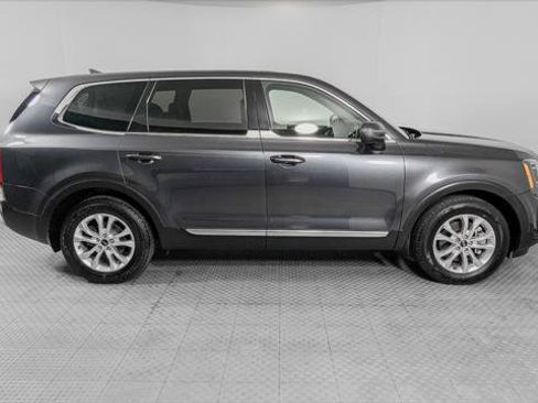 Used 2020 Kia Telluride LX FWD image 9