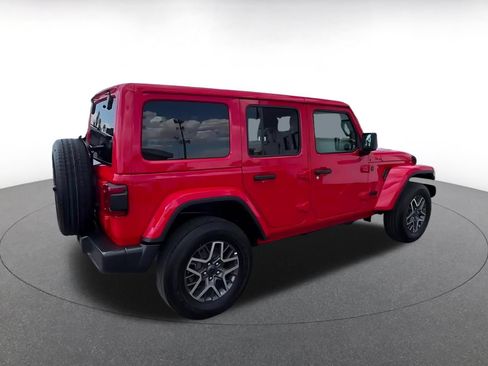 Used 2025 Jeep Wrangler Unlimited Sahara AWD/4WD image 12