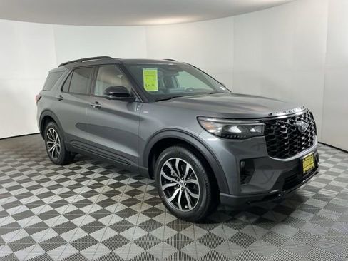 New 2026 Ford Explorer ST-Line AWD/4WD image 3