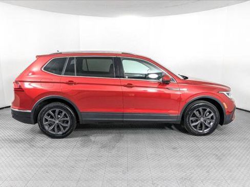Used 2022 Volkswagen Tiguan SE image 9
