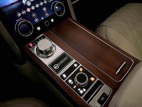 Used 2021 Land Rover Range Rover SV Autobiography Dynamic image 16