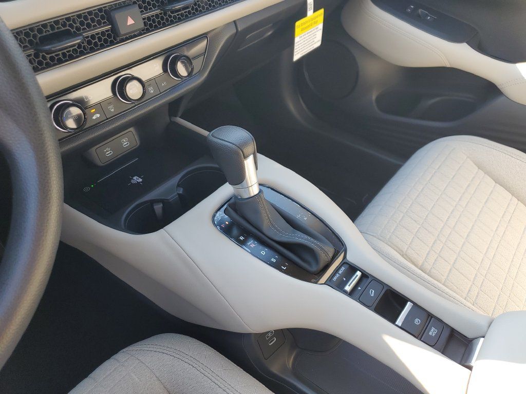 New 2027 Honda HR-V LX image 17