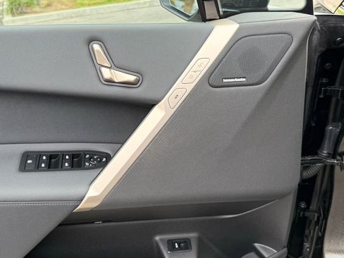 Used 2026 BMW iX xDrive60 w/ Climate Comfort Package image 22