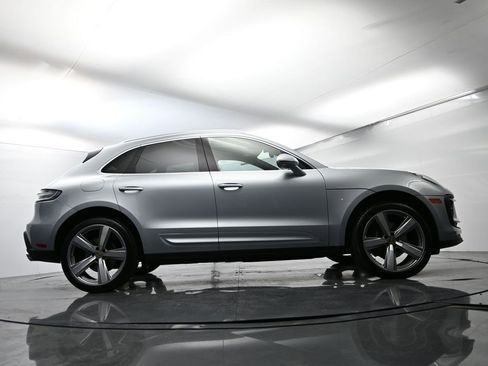 Certified 2025 Porsche Macan image 55