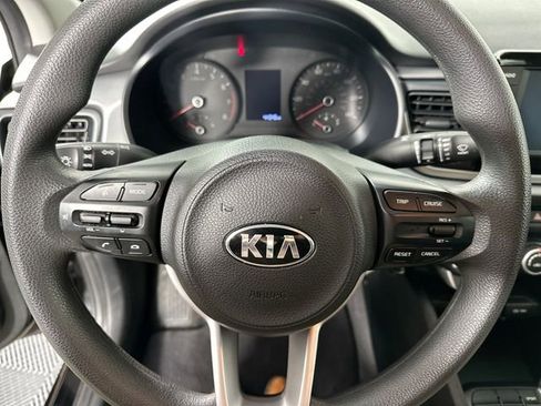 Used 2019 Kia Rio S image 18