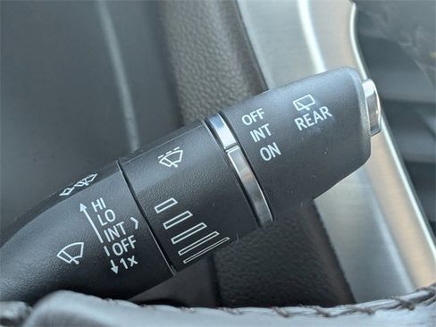 Used 2019 GMC Acadia SLT image 30