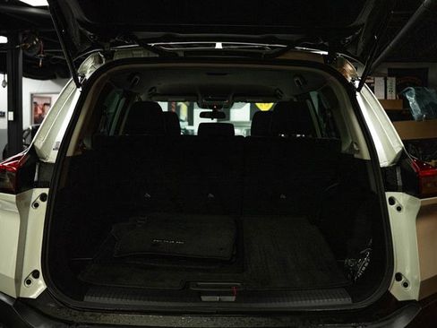 Used 2022 Nissan Rogue SV image 7