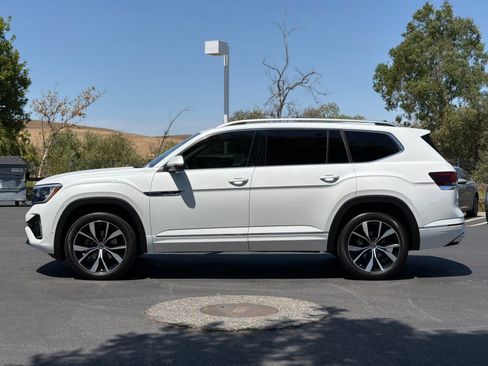 Used 2024 Volkswagen Atlas SEL Premium R-Line AWD/4WD image 3