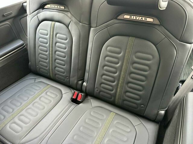 Used 2023 Rivian R1S Adventure Dual AWD/4WD image 18