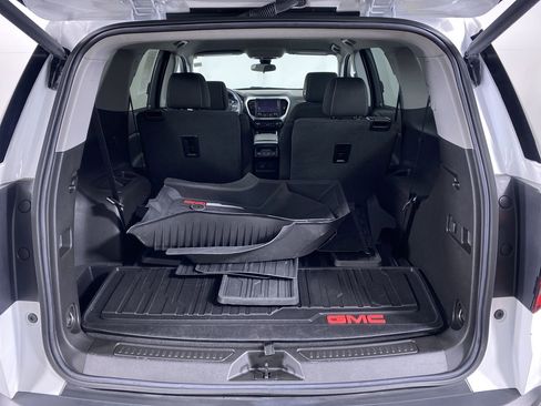 Used 2023 GMC Acadia SLE w/ Driver Convenience Package image 13