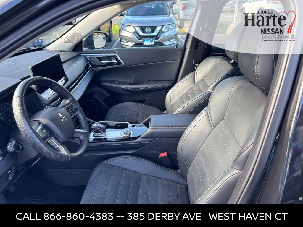 Used 2025 Mitsubishi Outlander SE AWD/4WD image 11