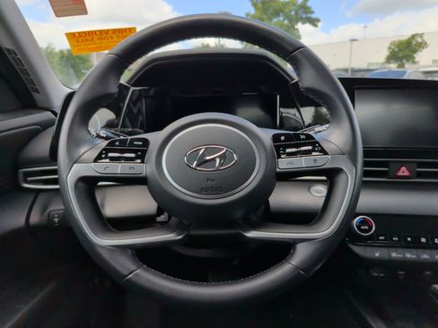 Used 2021 Hyundai Elantra SEL w/ Convenience + Premium Package FWD image 19