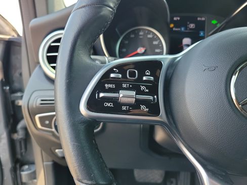 Used 2020 Mercedes-Benz GLC 300 w/ Premium Package image 22