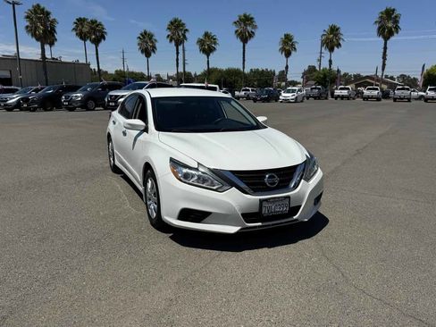 Used 2016 Nissan Altima 2.5 S w/ Power Driver Seat Package FWD image 3