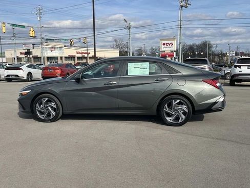 New 2026 Hyundai Elantra Limited FWD image 8
