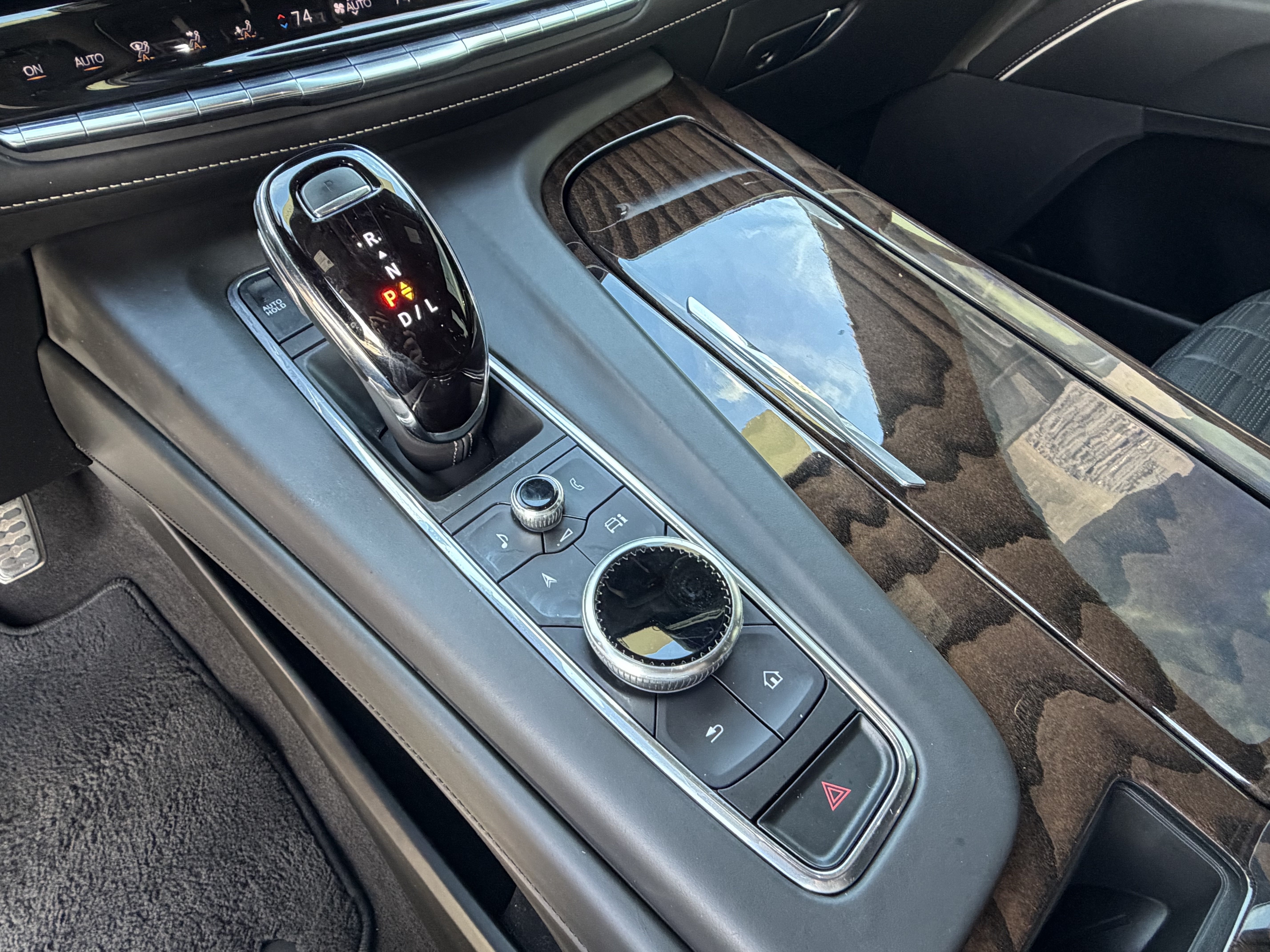 Certified 2022 Cadillac Escalade ESV Sport Platinum w/ LPO, ONYX Package AWD/4WD image 28