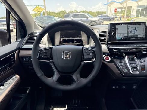 New 2026 Honda Odyssey Touring image 21