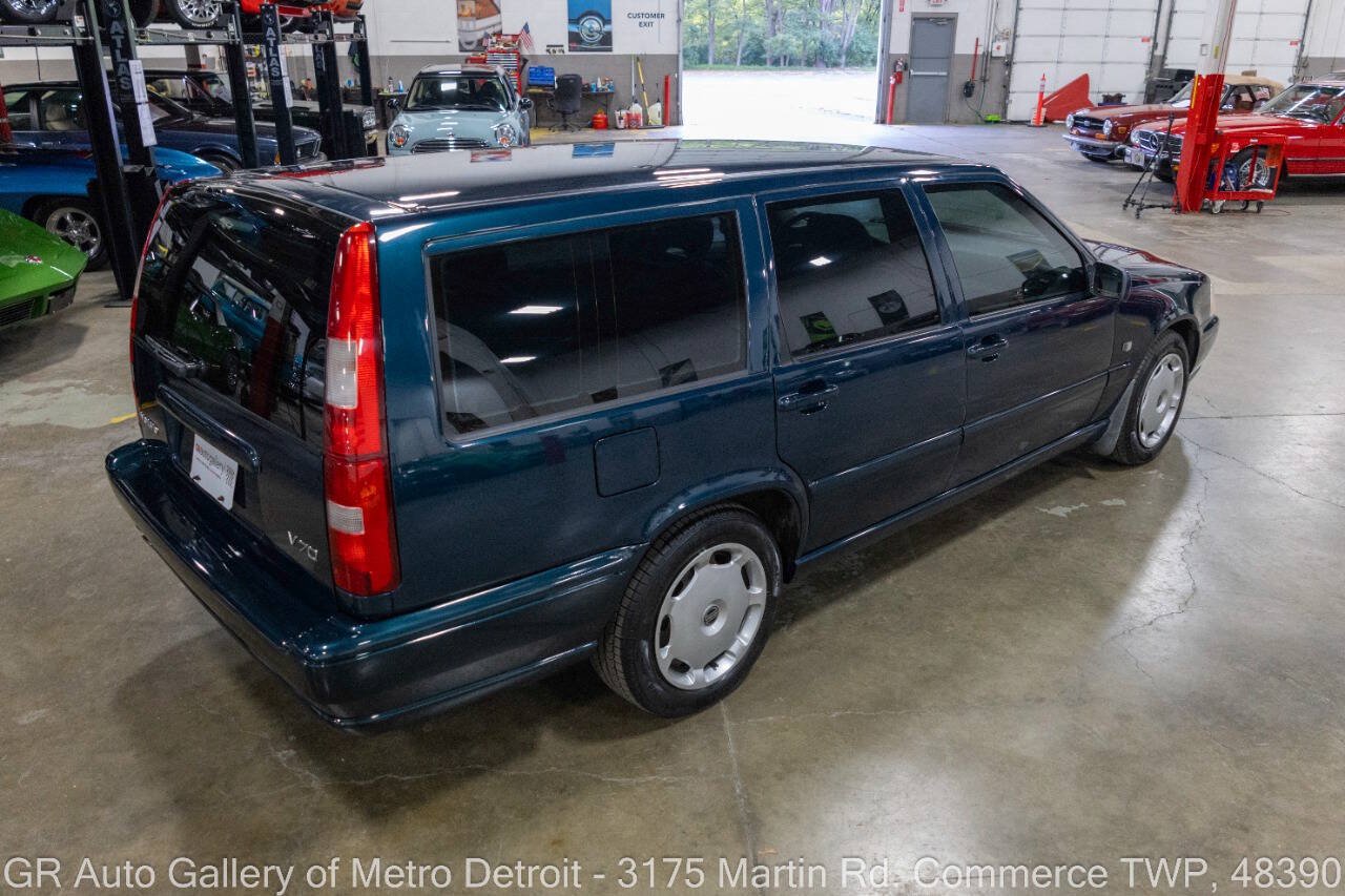 Used 1998 Volvo V70 FWD image 7