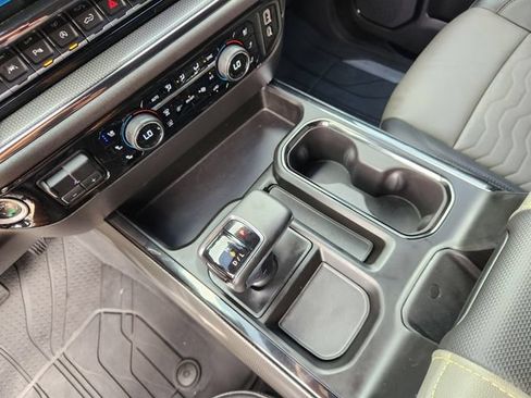 Used 2023 Chevrolet Silverado 1500 ZR2 w/ Technology Package AWD/4WD image 19
