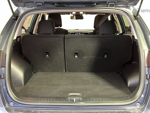 Used 2020 Kia Sportage LX w/ LX Popular Package image 11